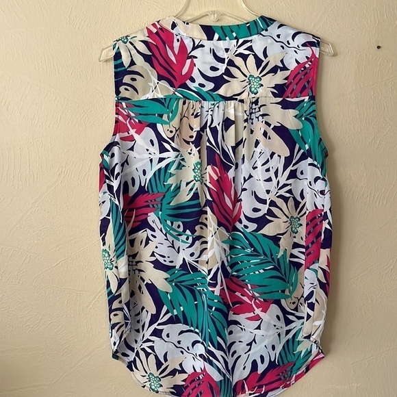 Liz Claiborne multi colored flower sheer top size medium sleeveless curve hem - Picture 6 of 13